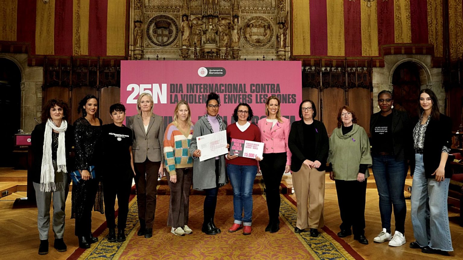 Entrega del premio 25N del Ajuntament de Barcelona a la associació Migress
